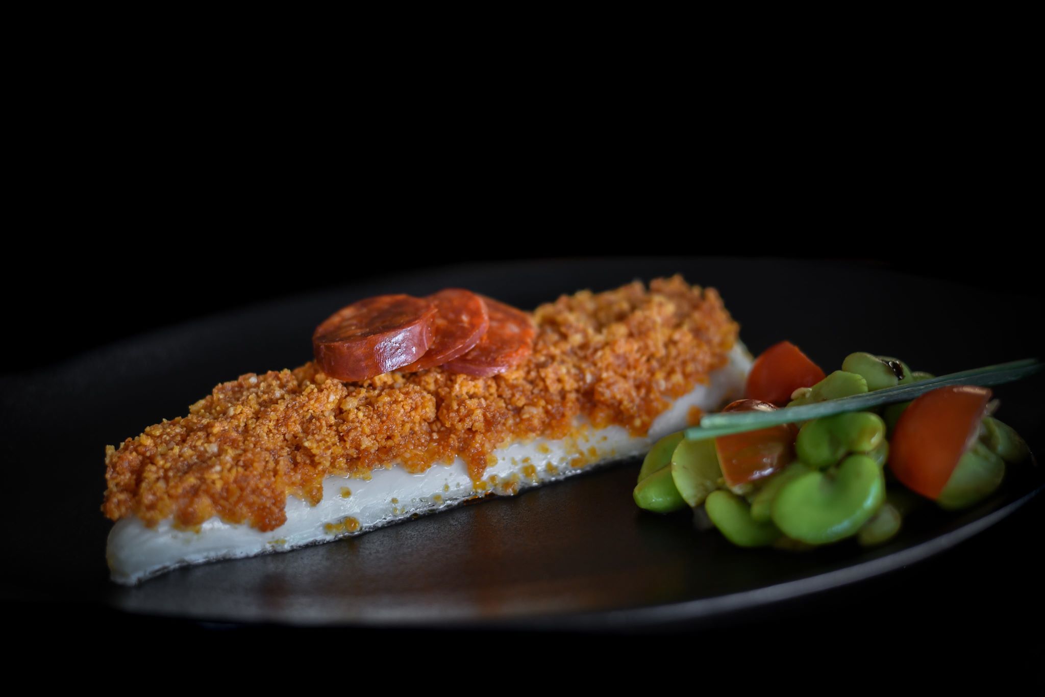 Dos de cabillaud et son crumble de chorizo