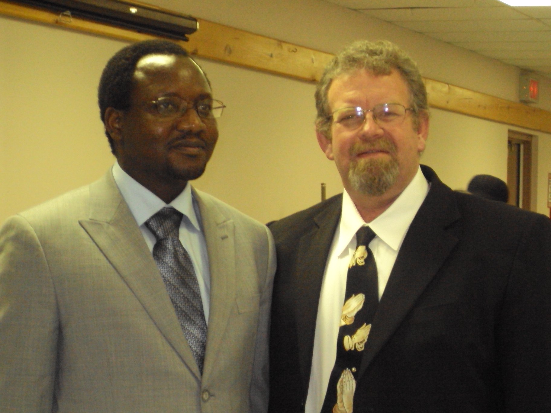 57504160 2288287454720316 2264771671481122816 o apres ordination du rev dr isaac nizigama 15 janvier 2011 toronto 