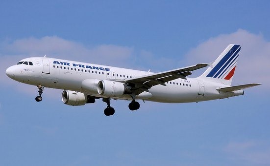 Flugzeug