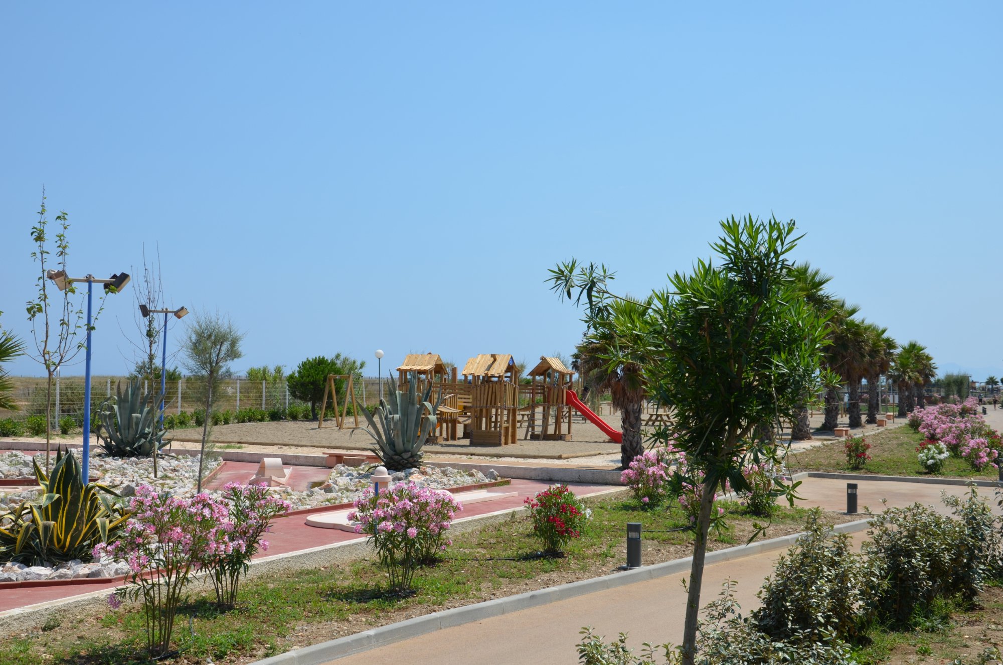 Vue-sur-aires-de-jeux