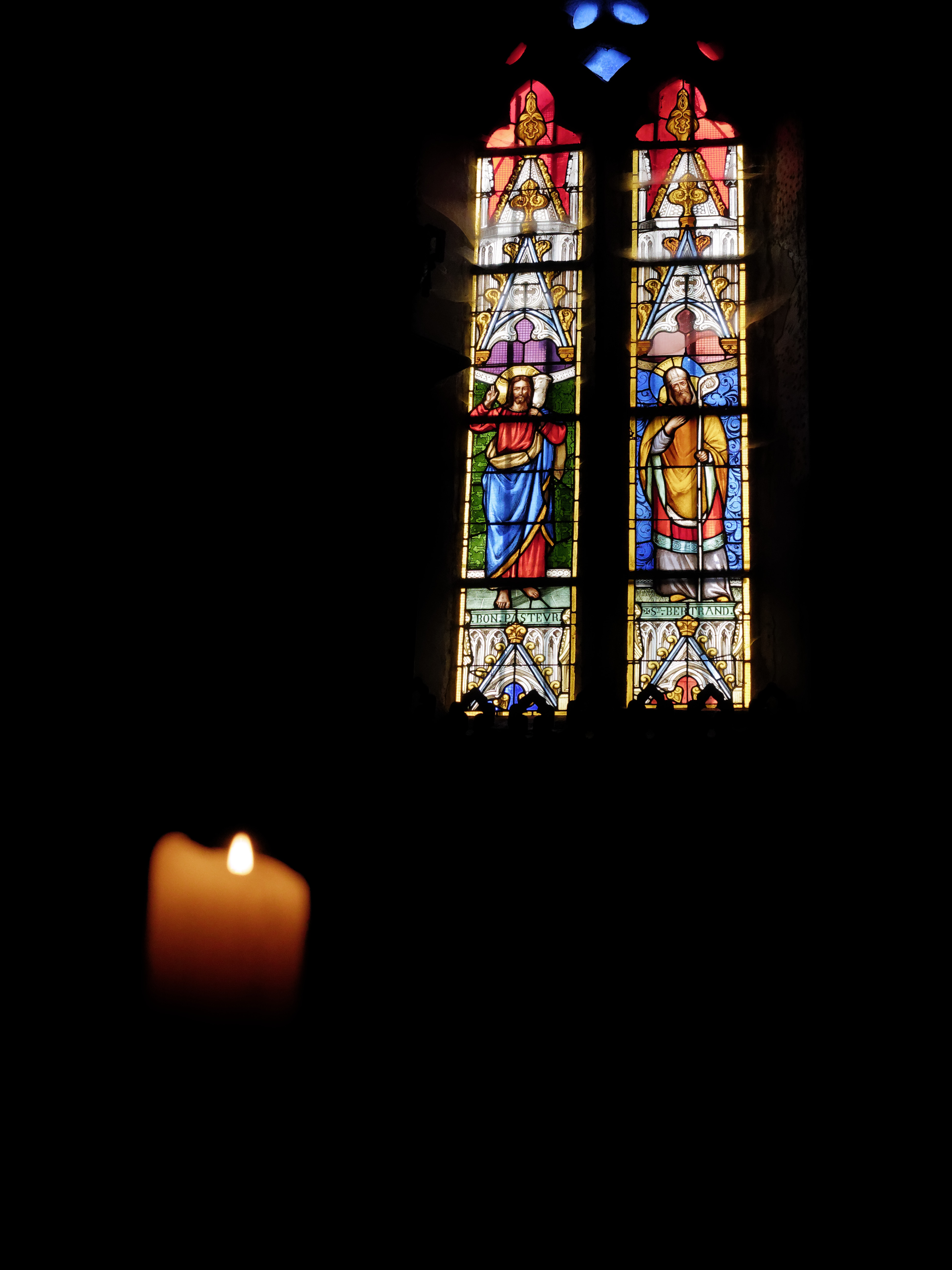 Eglise les ilhes vitrail2