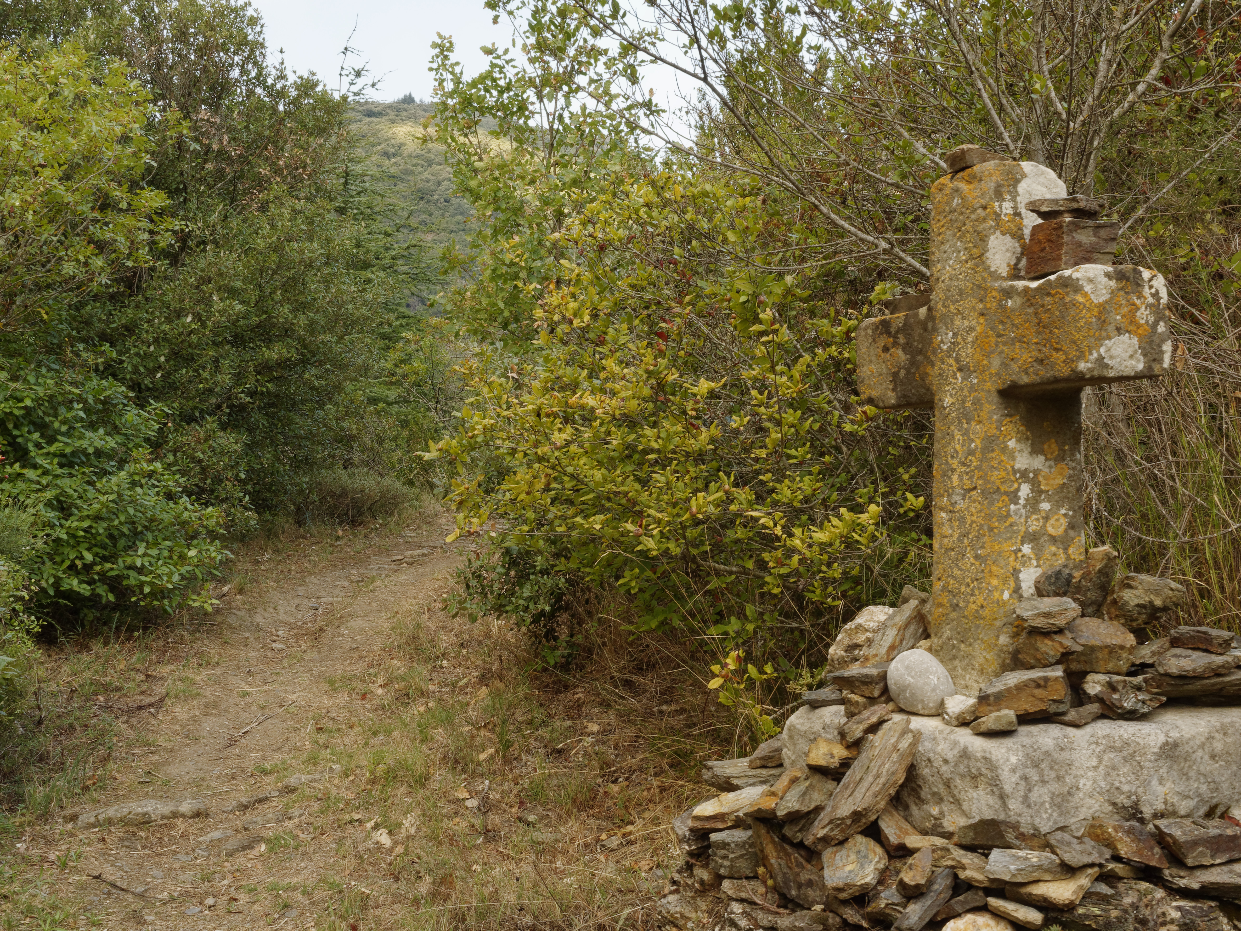 Les ilhes chemin randonnee