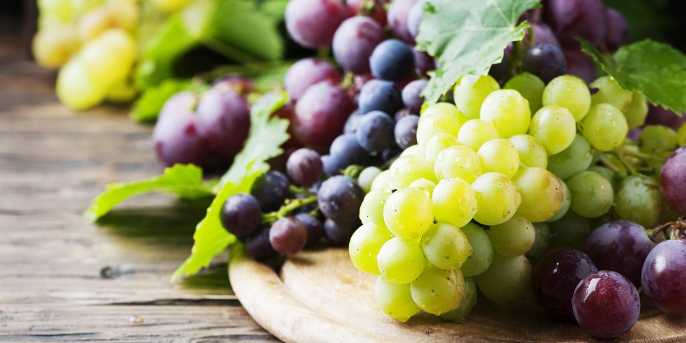 Raisins noirs et blancs