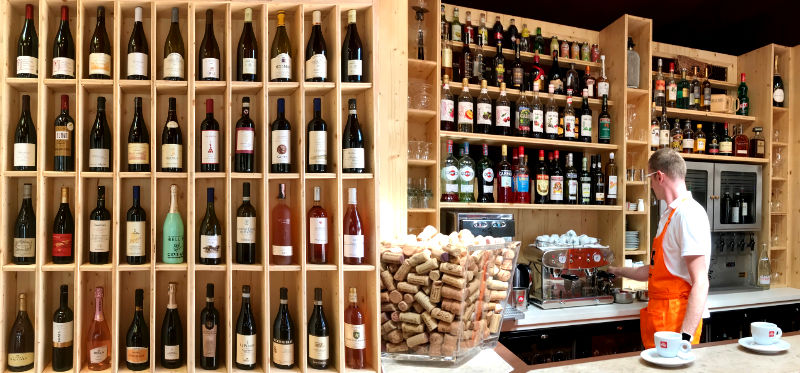 Bar-vins-2555-2565-Caironi