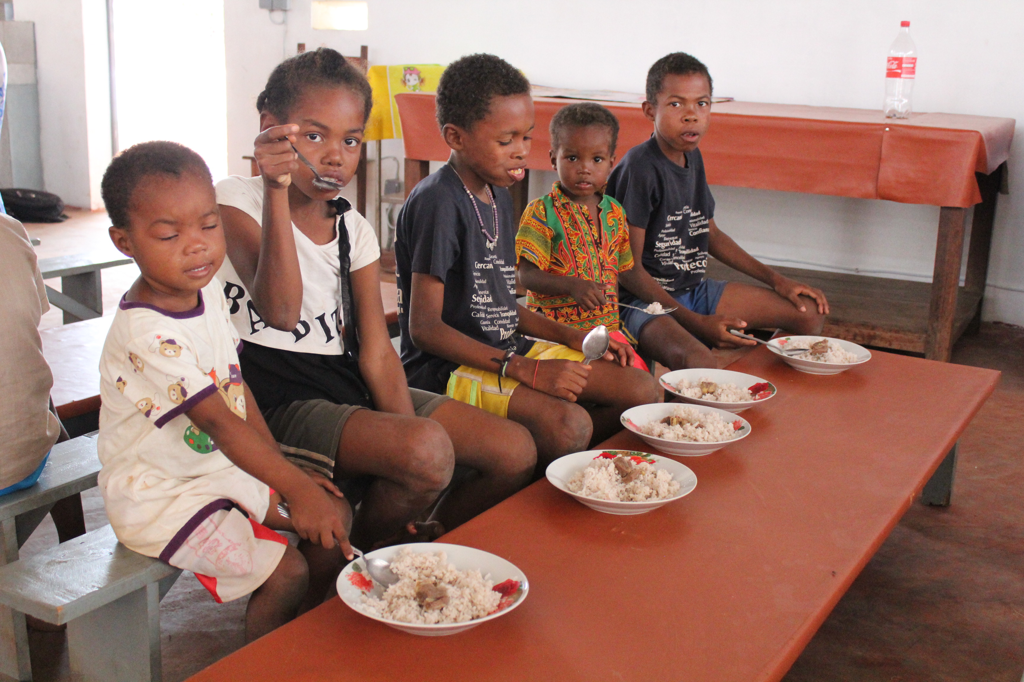 Cantine et inauguration 1 