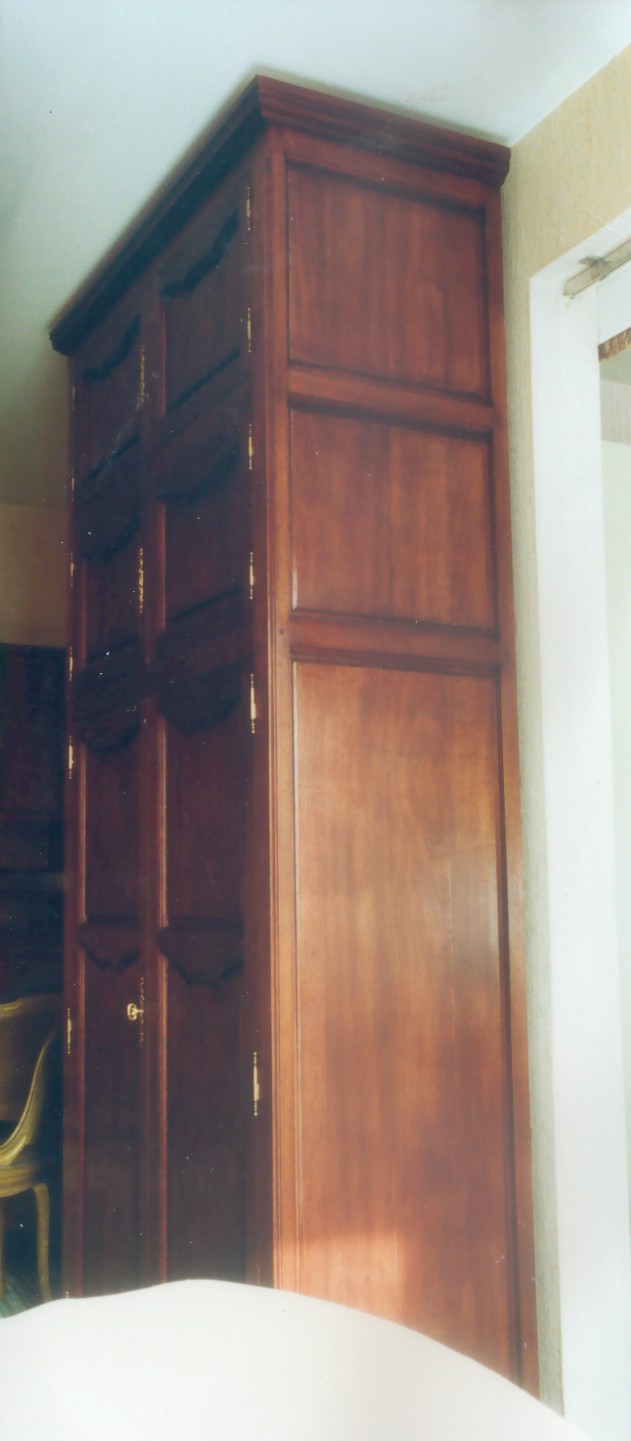 Armoire