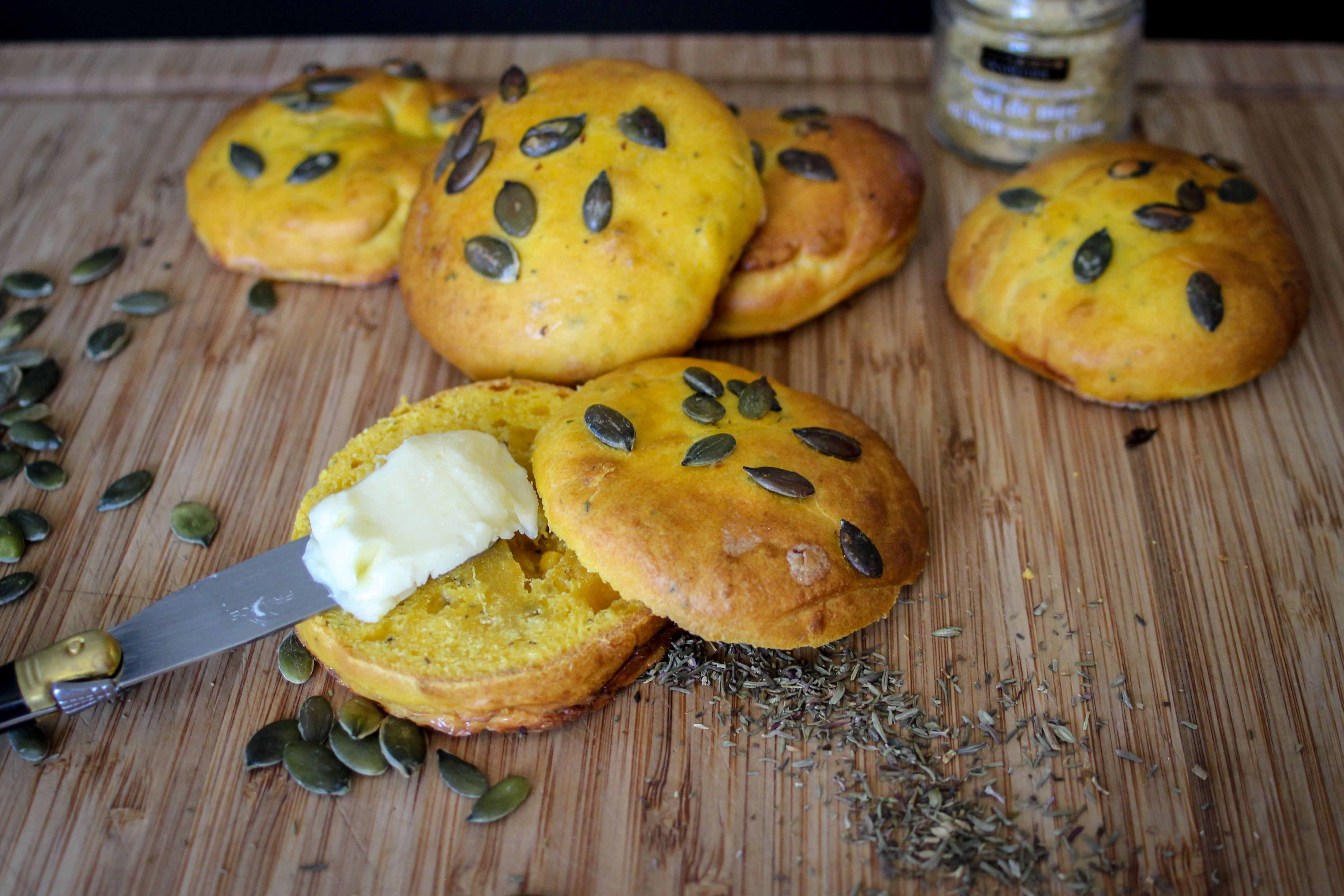 Scones au potiron, graines de courge et thym