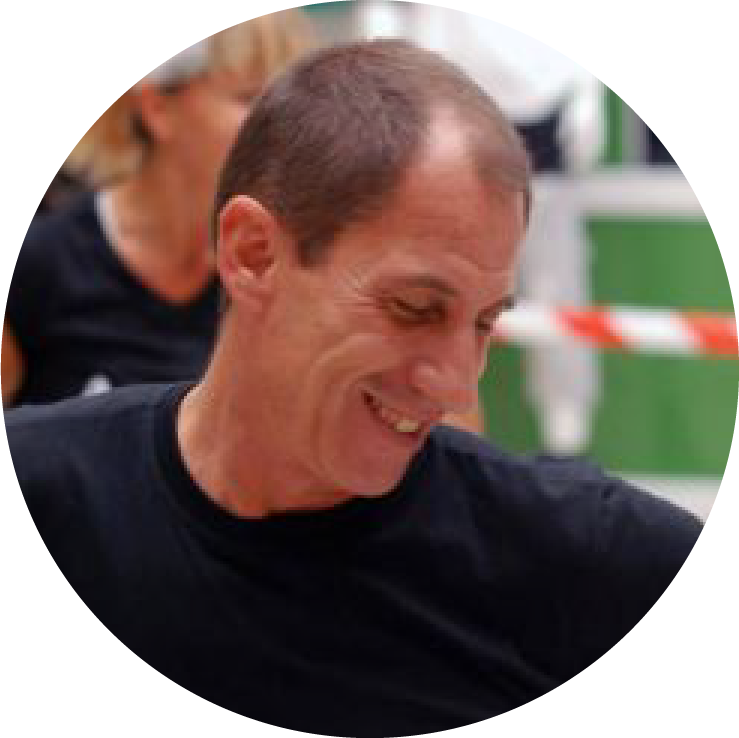 Thierry, Coach diplomé passionné de sport à l'association Beefit qui propose des activités fitness et danse