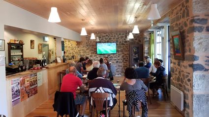 Vélorail du Cézallier Cantal Auvergne activité ludique sportif pour découvrir le Cantal autrement