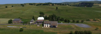 Vélorail du Cézallier Cantal Auvergne activité ludique sportif pour découvrir le Cantal autrement