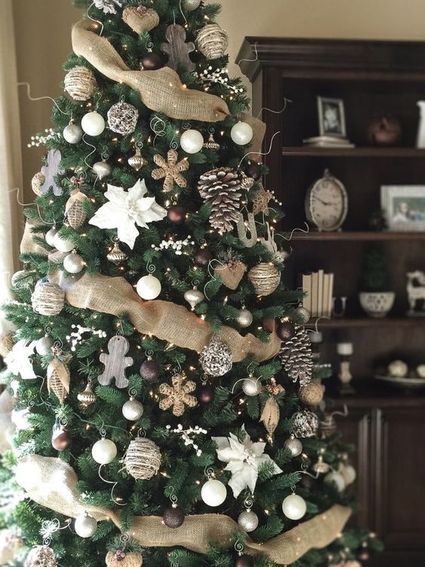 Un Noël chicissime en blanc et doré