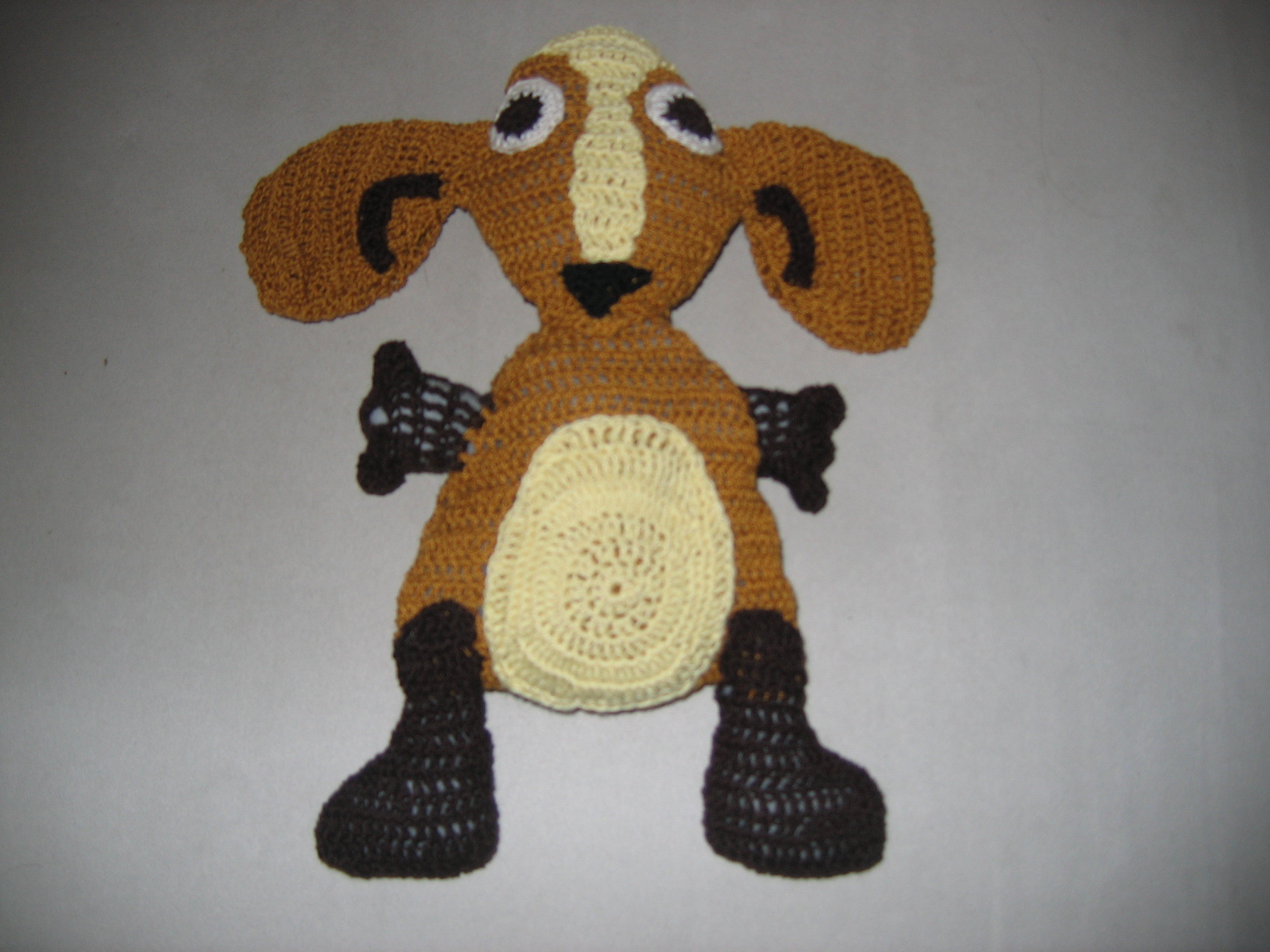 Crochet chien plat
