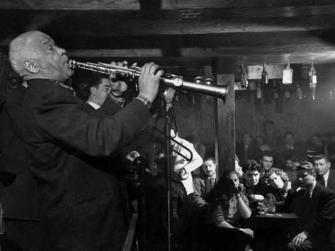 Nat-farbman-sidney-bechet-performing-in-small-basement-club-vieux-colombier a-G-5173203-4990176