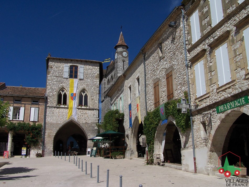 Monflanquin place vue clocher   dlebigot