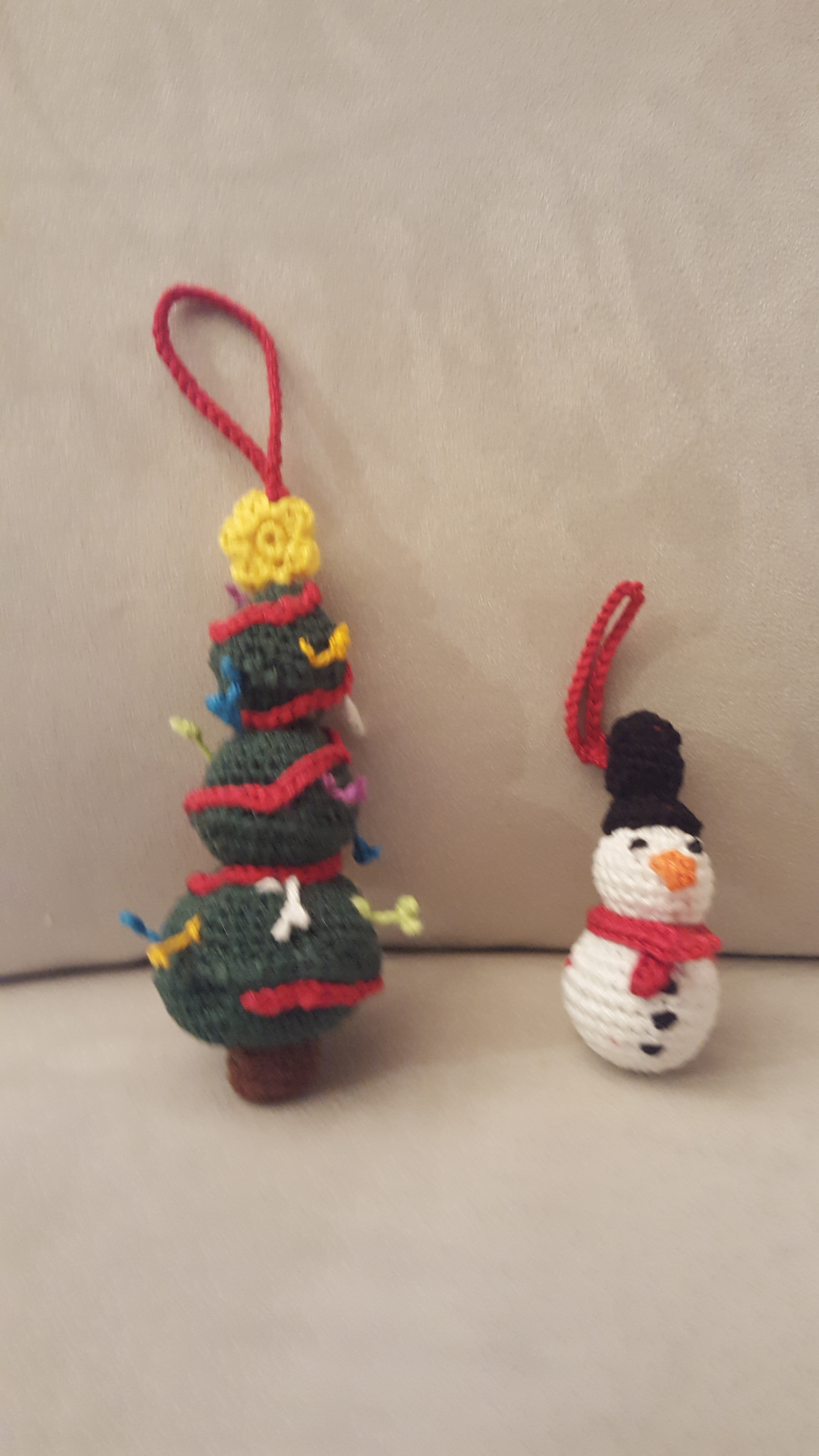 Noel-sapin-et-bonhomme