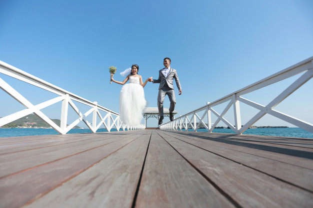 Pre couples mariage thailandais photographie pont bois atsadang 35956 662