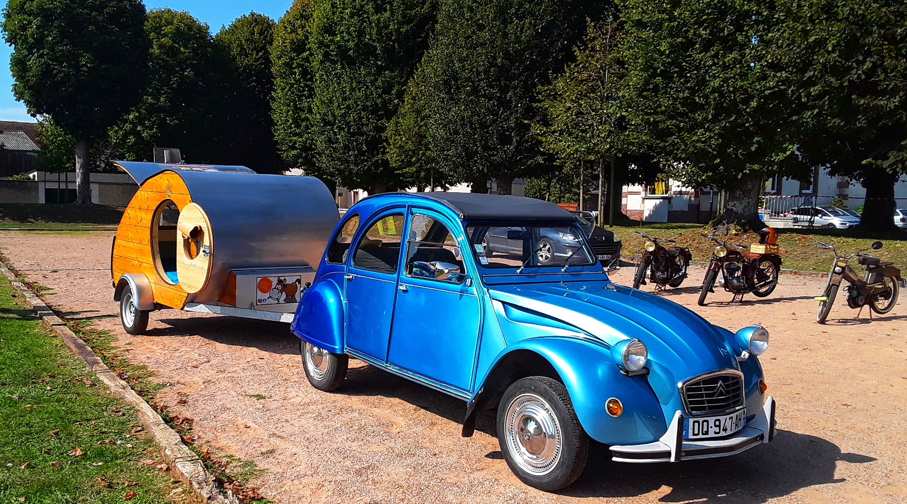 Mini Caravane Bois
Teardrop Trailer
 2CV
Citroen