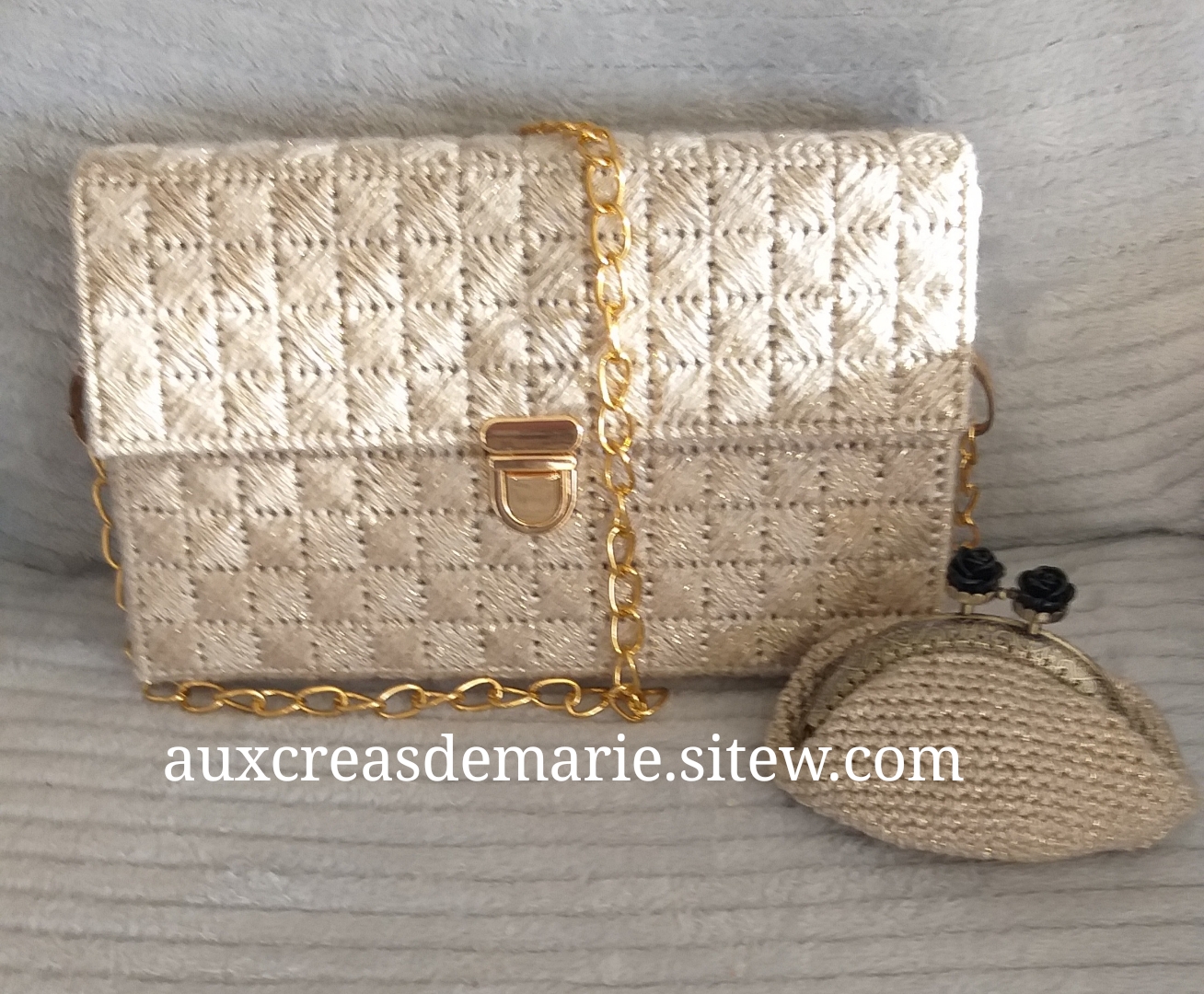 sac chic beige doré 35 euros porte monnaie assorti 10 euros 