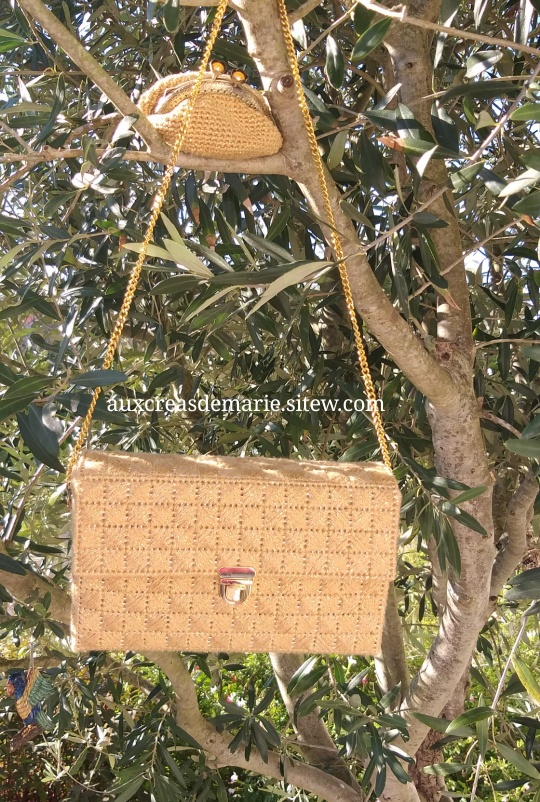 sac chic or 35 euros porte monnaie assorti 10 euros