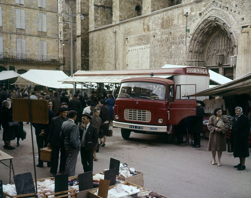 Berliet gak4 tracteur place du marche 1960 l1