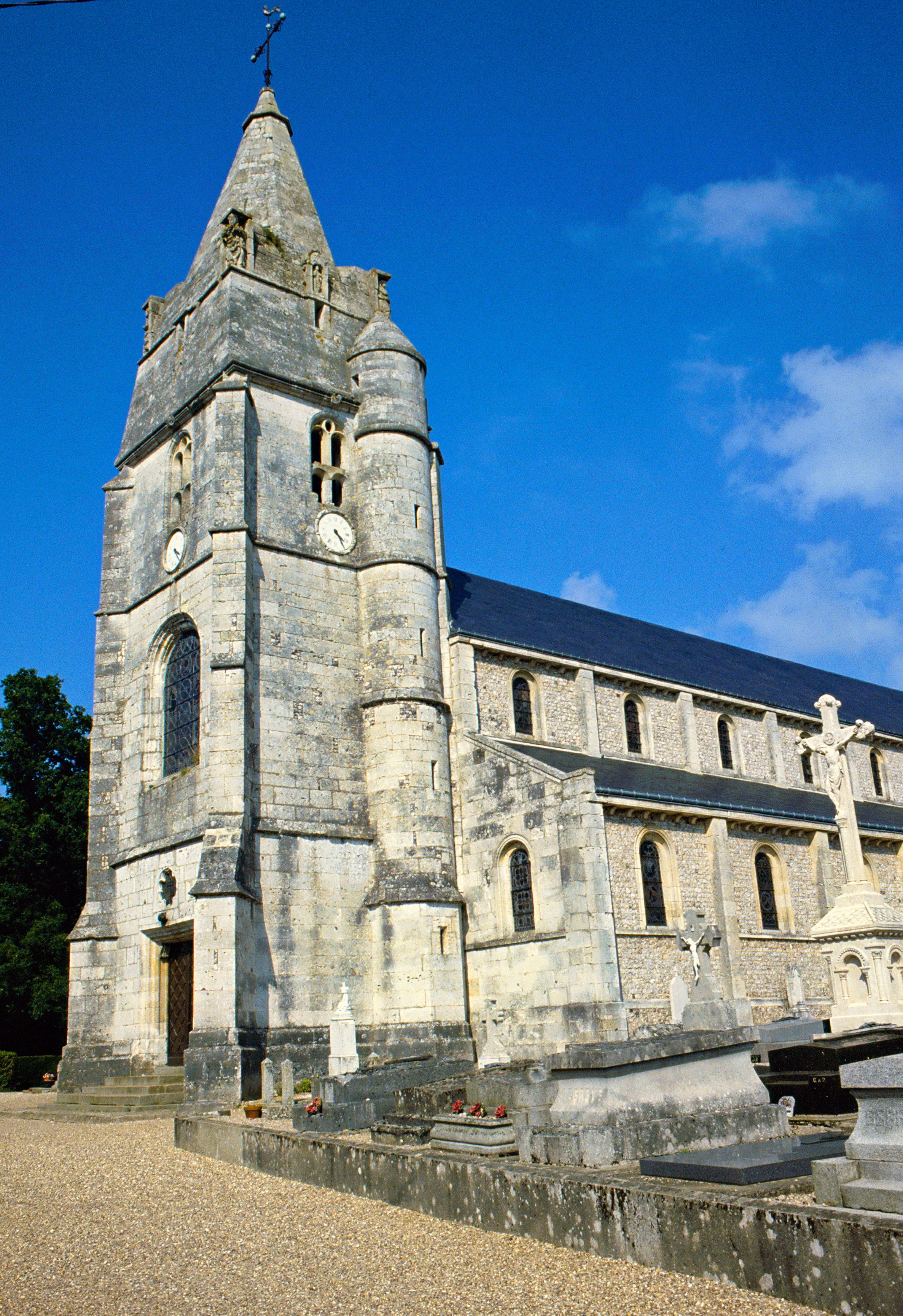 Eglise-Veauville-les-Baons-entiere-web