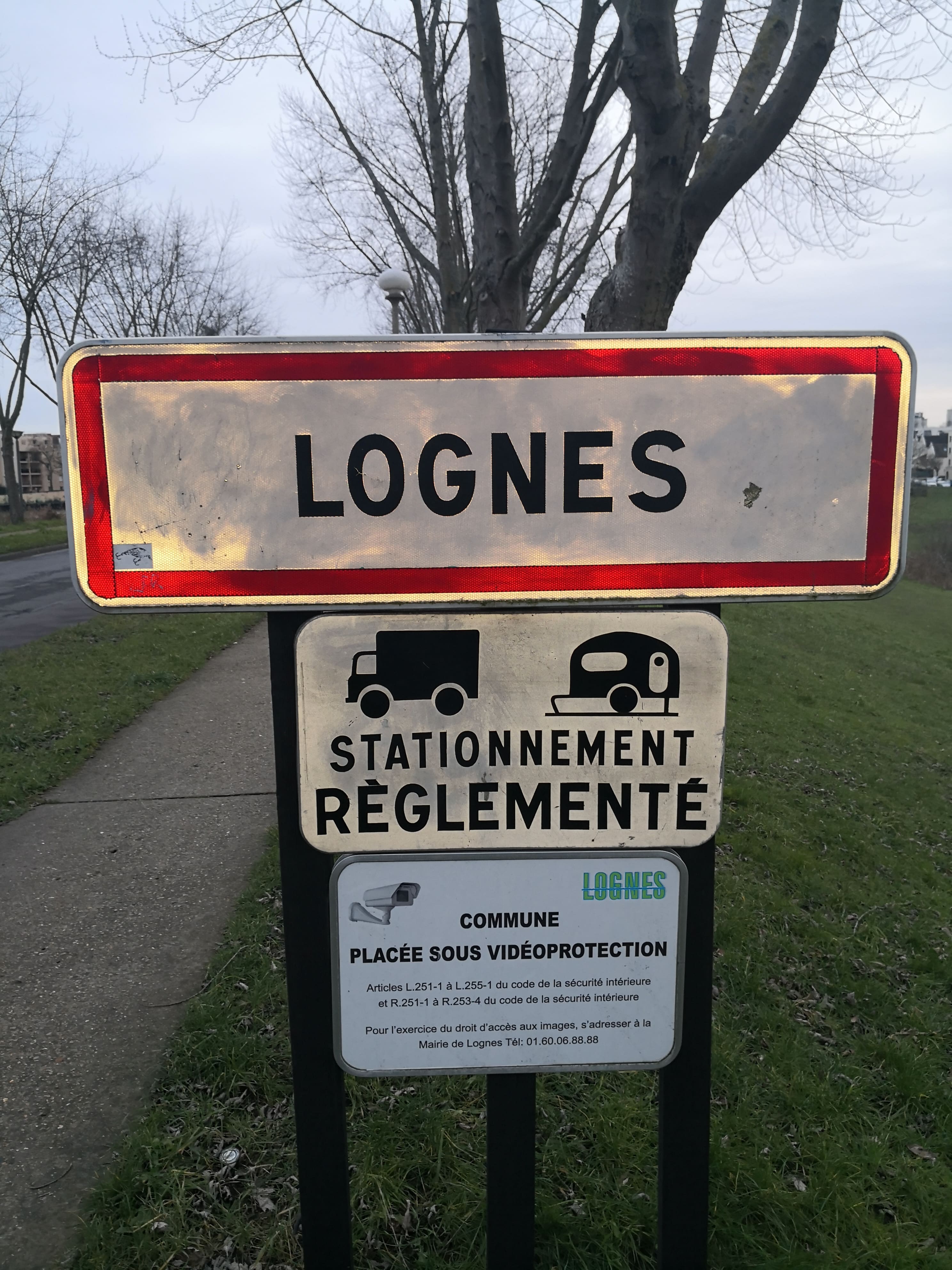 panneau entrée ville de lognes
