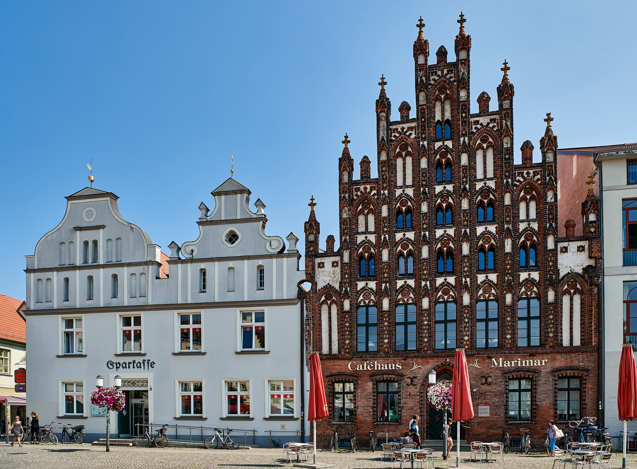 Nd5 4576