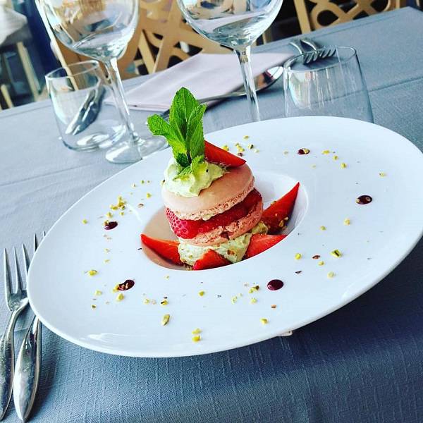 434 hotel-restaurant-bord-lac-jpg