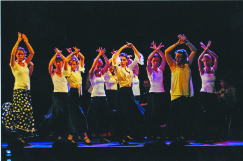 Gala3-jaune-et-blanc-bras-haut-copier