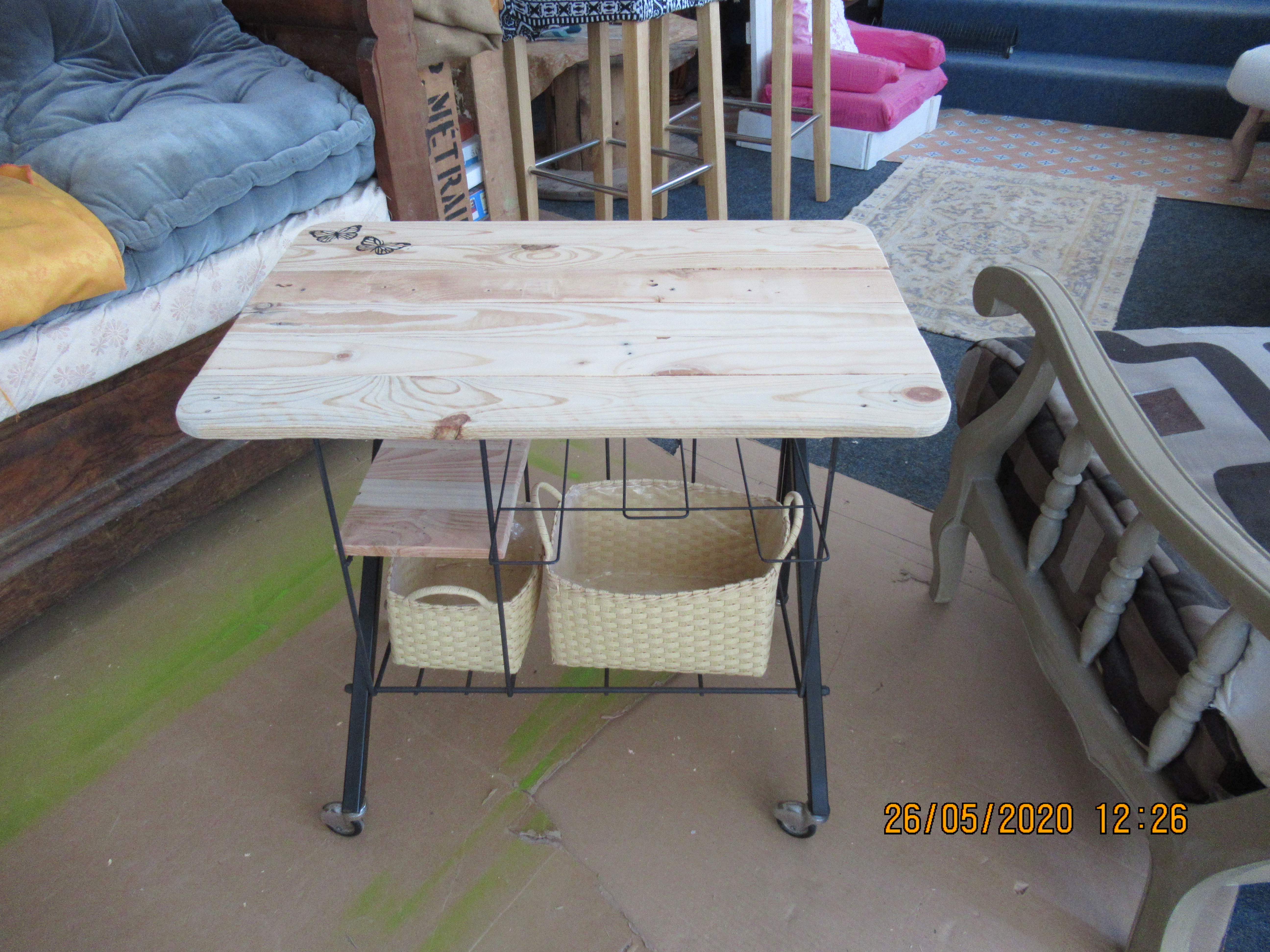 Table tourne disque detournee