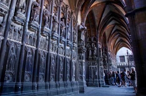 Bloc-vignette-lien-visite-carthedrale-466x308