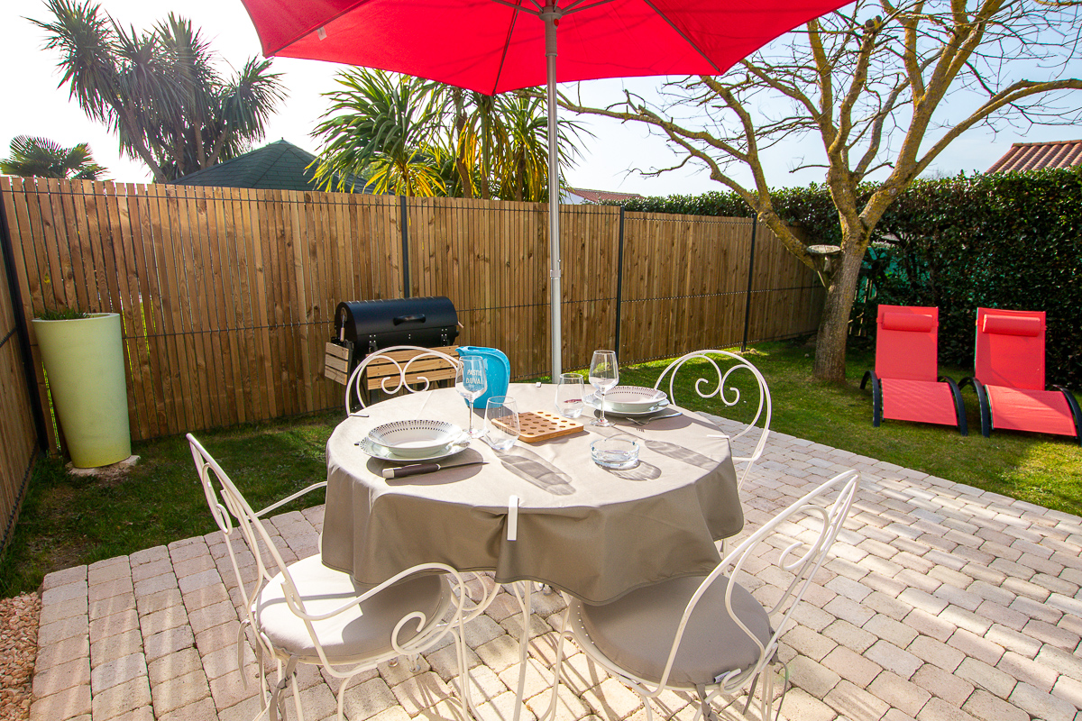 Gite de la joubretiere st gilles croix de vie vendee terrasse