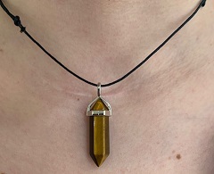 Institut-reverie-energie-vitale-oeil-de-tigre-pendentif-pointe