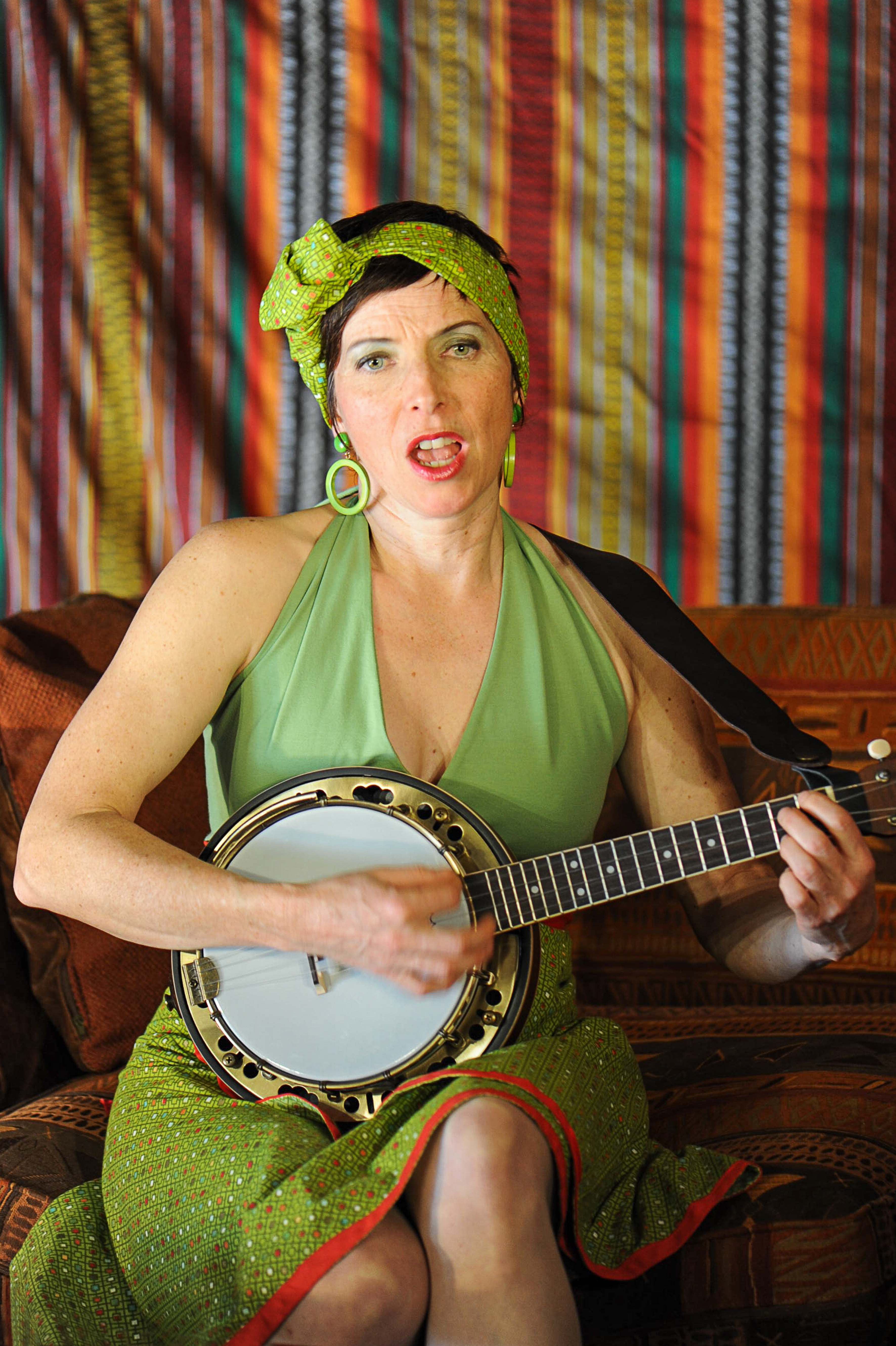 Emmbo banjo