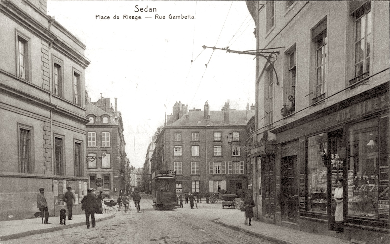 Place du rivage tram de sedan ligne vers la gare