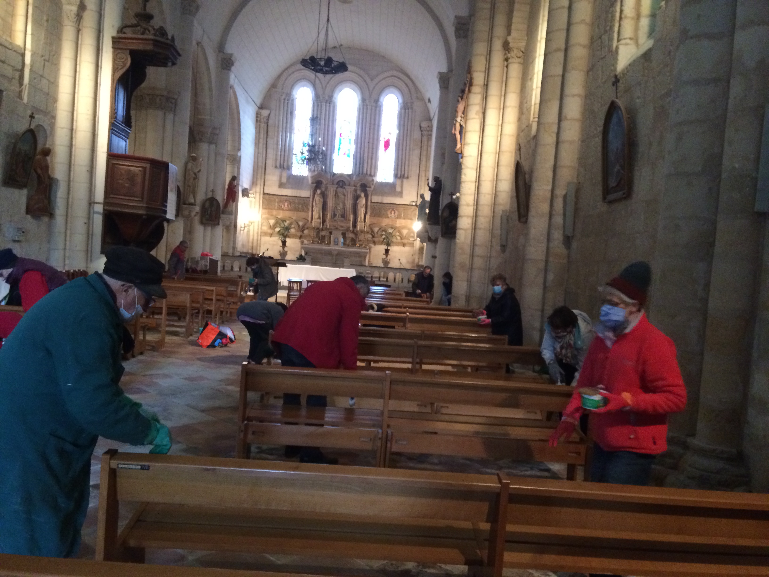 « Opération nettoyage » de l’église d’Epargnes et de l’église de Cozes