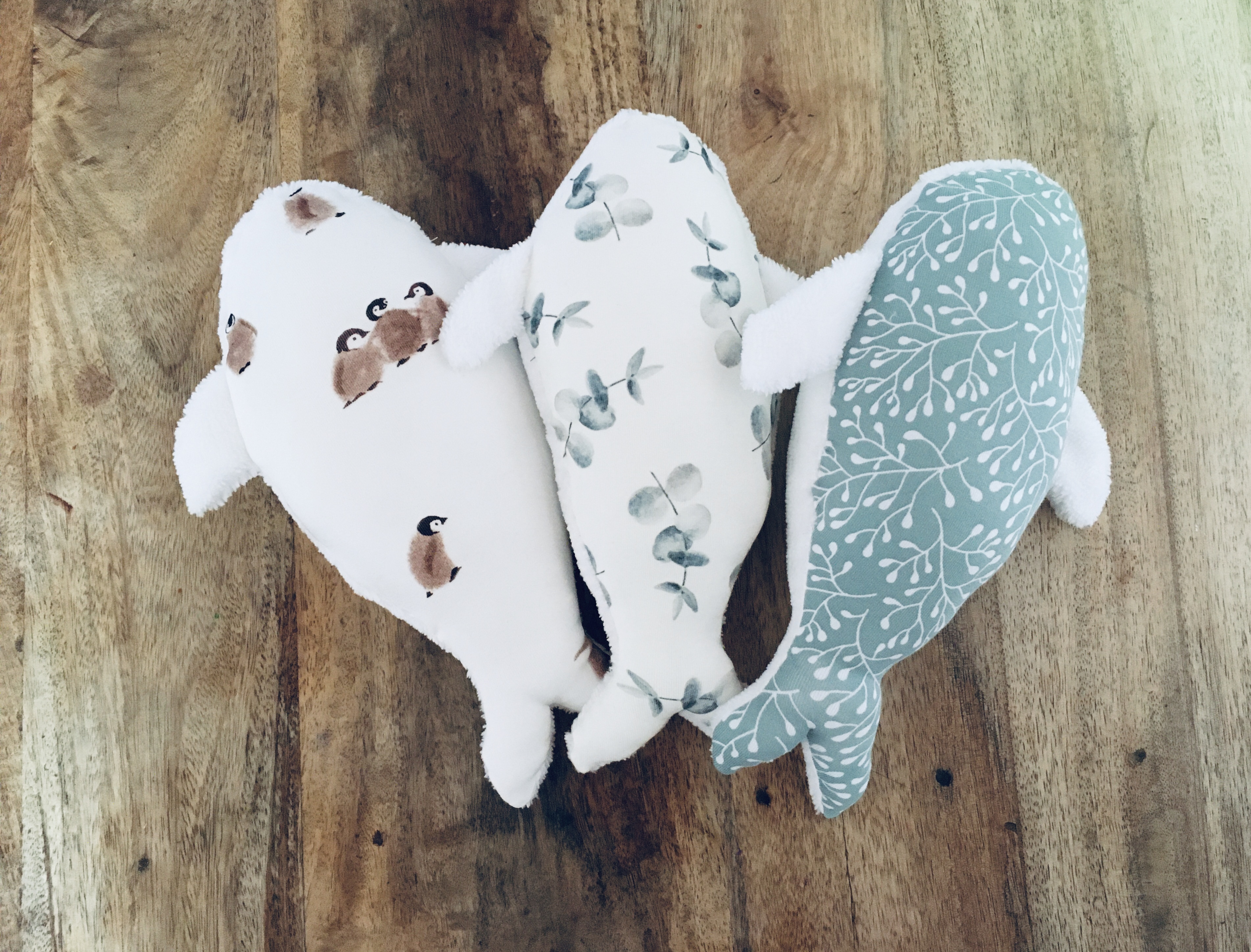 Baleineau MAURICE (pingouins)
Baleineau LOU (eucalyptus)
Baleineau JEANNE (vert)