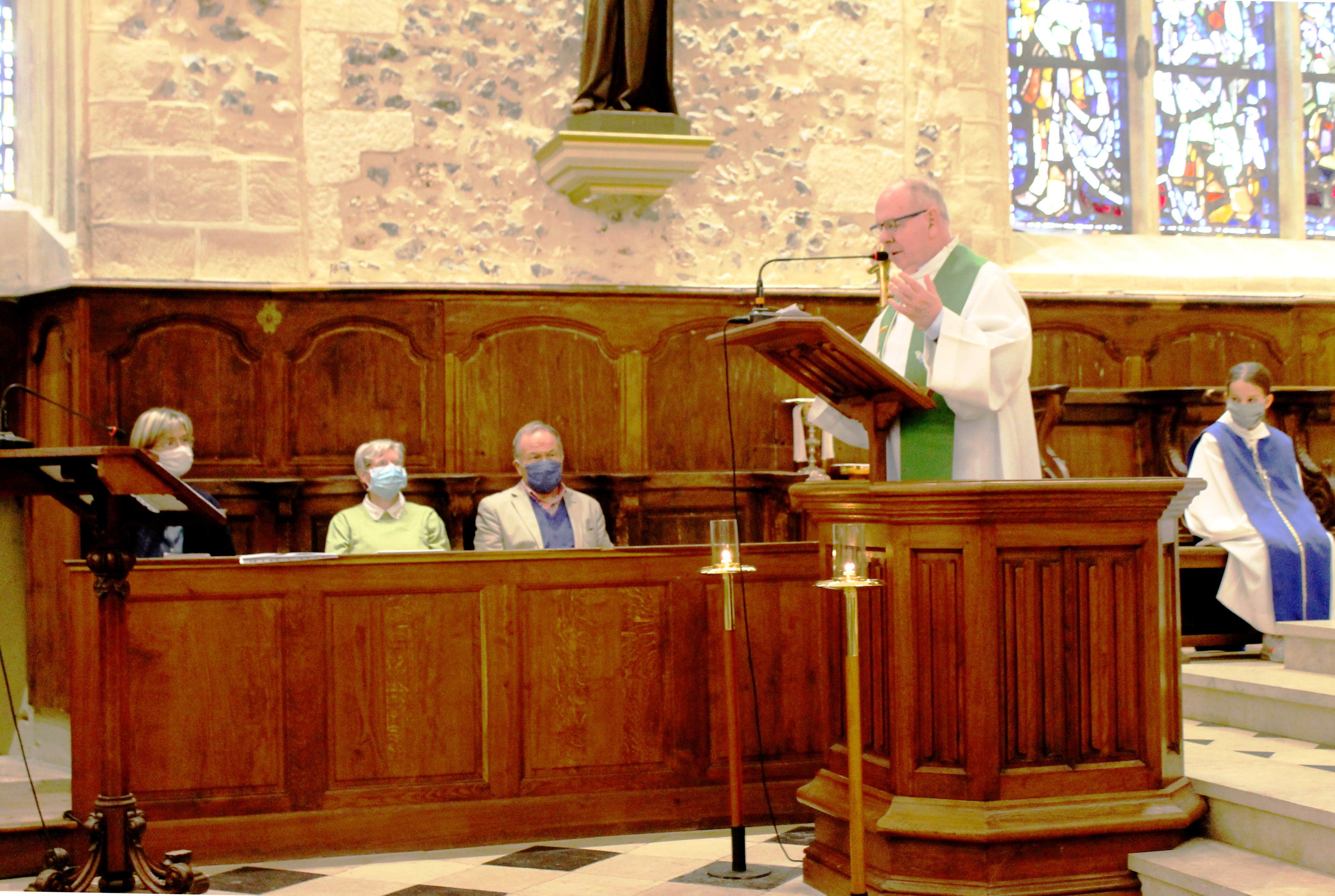 Img 2262 homelie du pere bourdon