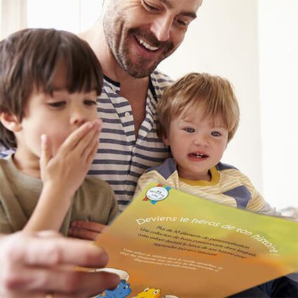 Livre personnalise enfant dinosaure papa lisant avec enfants