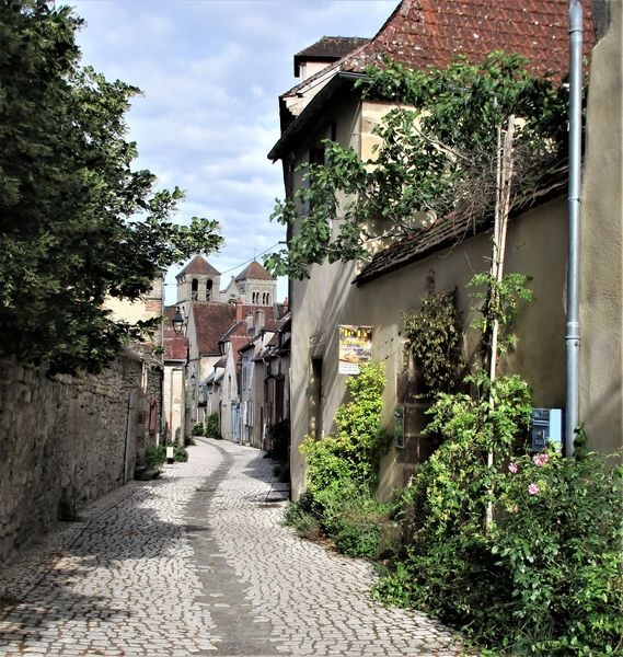Rue du chapeau rouge