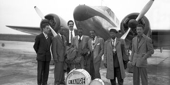 Arrivee-en-1949-deMiles-Davis-avec-ses-musiciens-a-Bordeaux-mergnac
