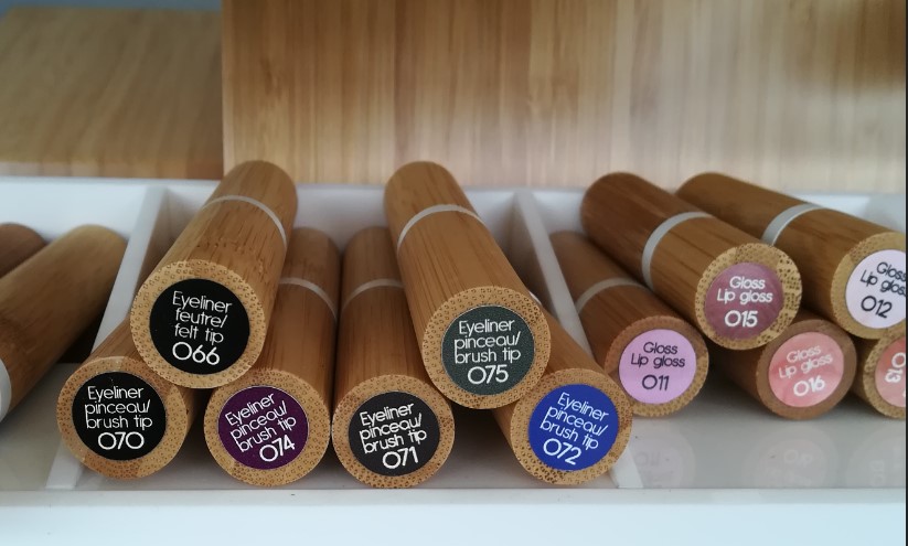 Zao eyeliner gloss