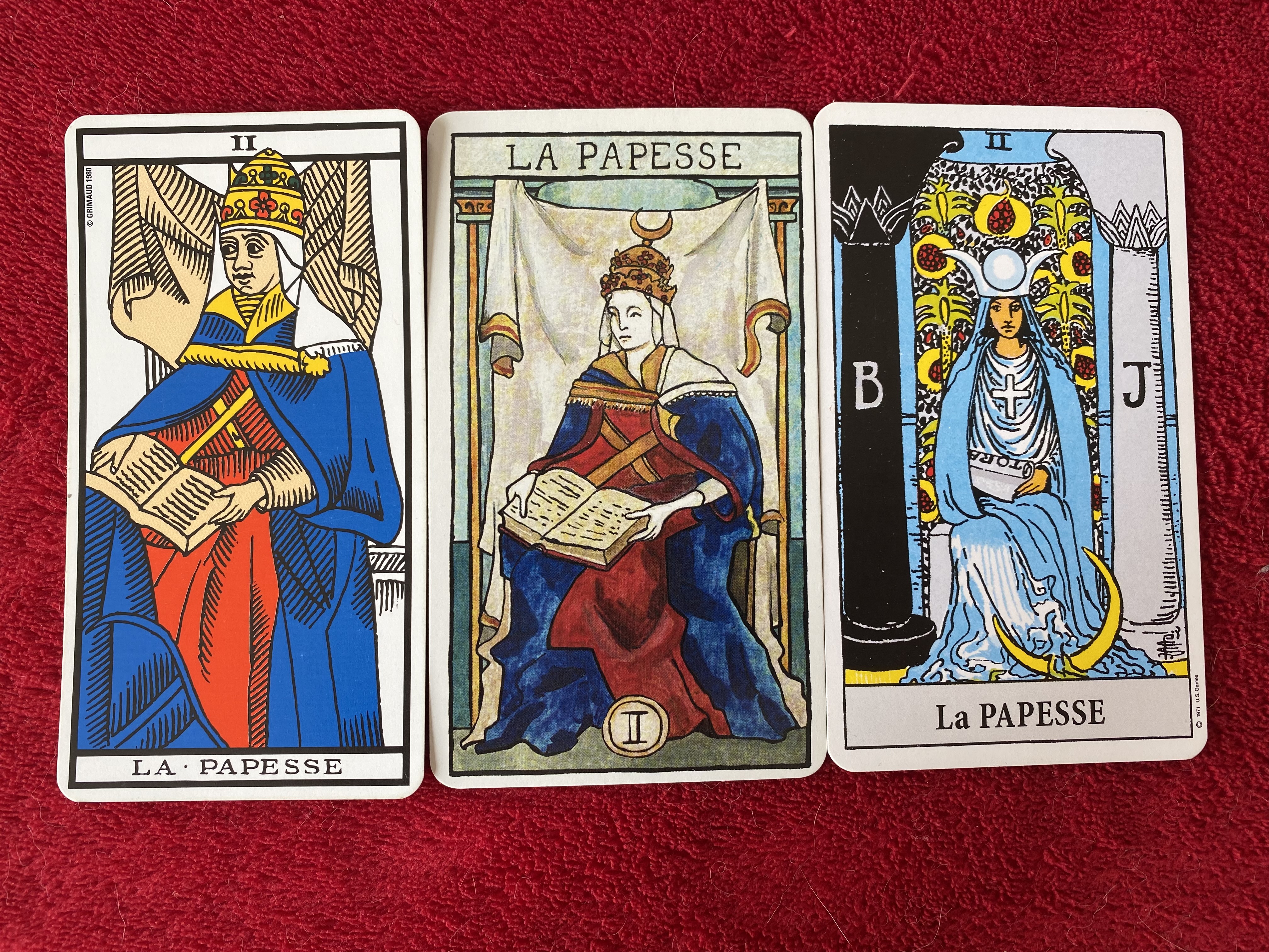 La Papesse dans le Tarot