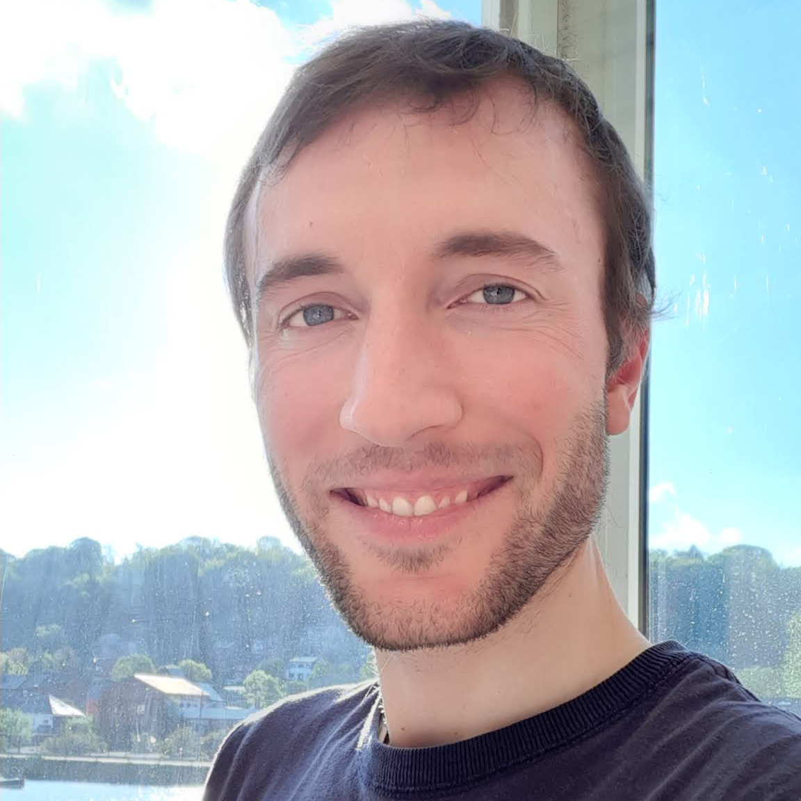 Photo de profil et selfie de Bertrand Mertens Kinésiologue professionnel.