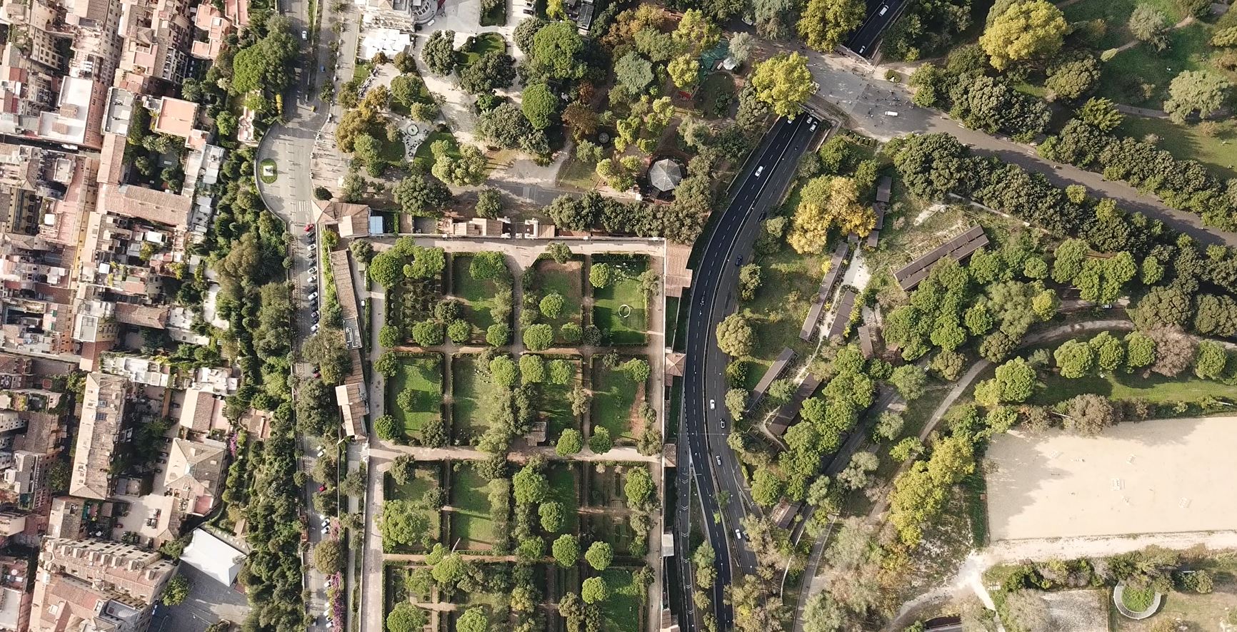 Vue-du-Ciel-Jardin-de-la-Villa-Medicis