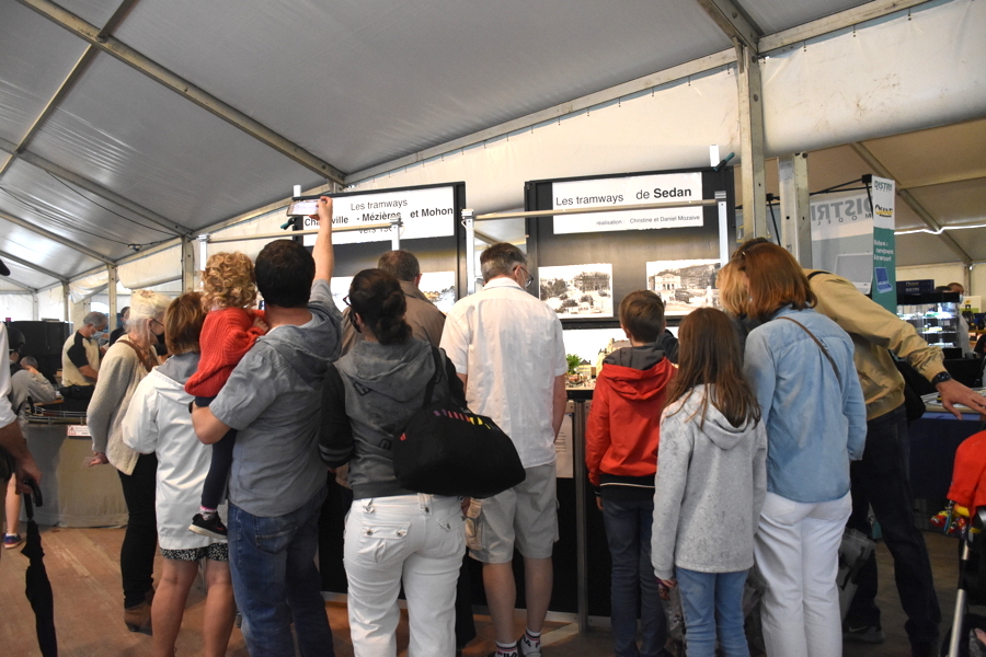 Stand-fete-de-la-vapeur-2021-affluence