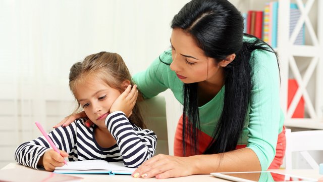File main image 12003 1 aider enfant devoirs lecons 12003 01 1500x1000 cache 640x360