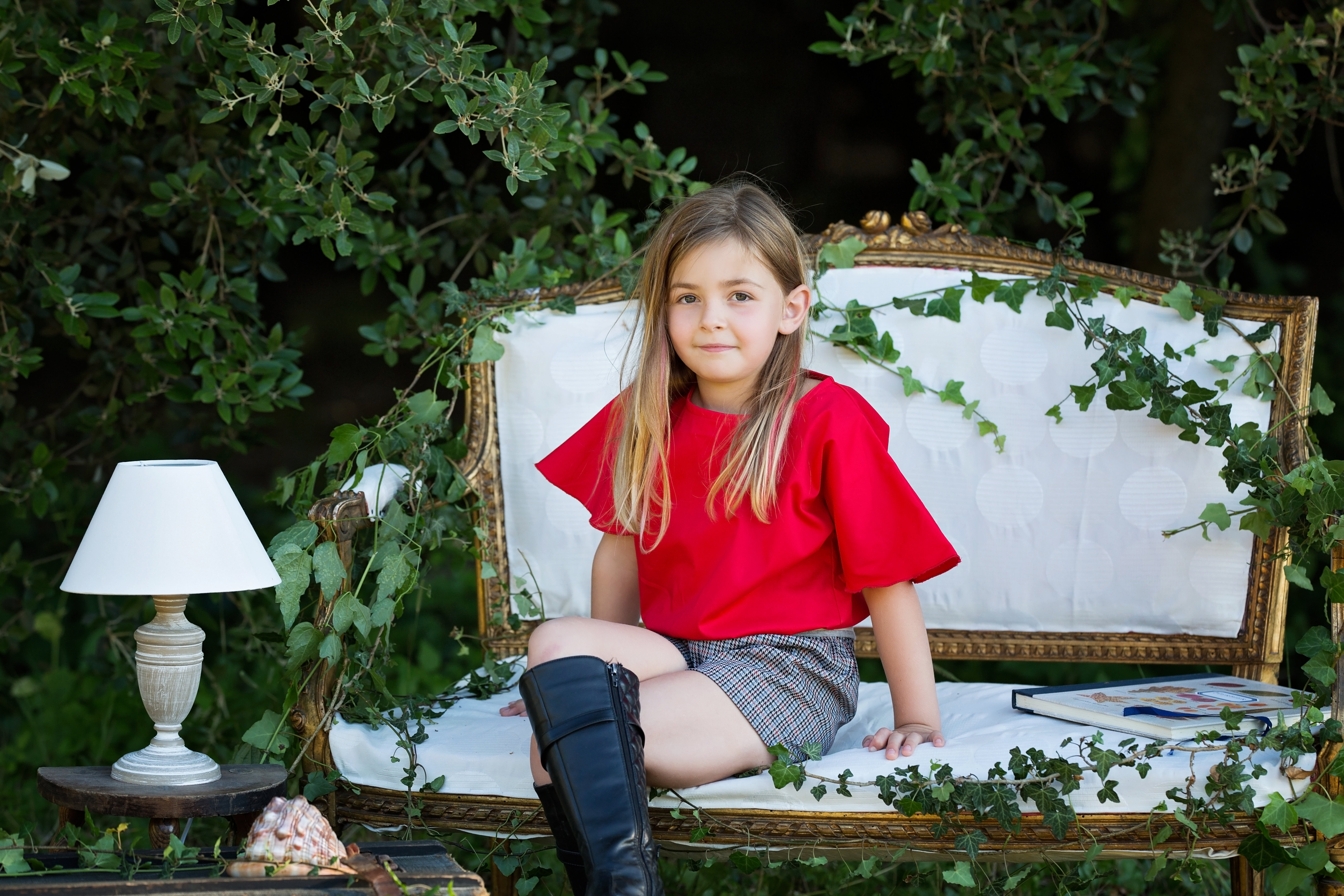 Haut en satin de coton rouge.