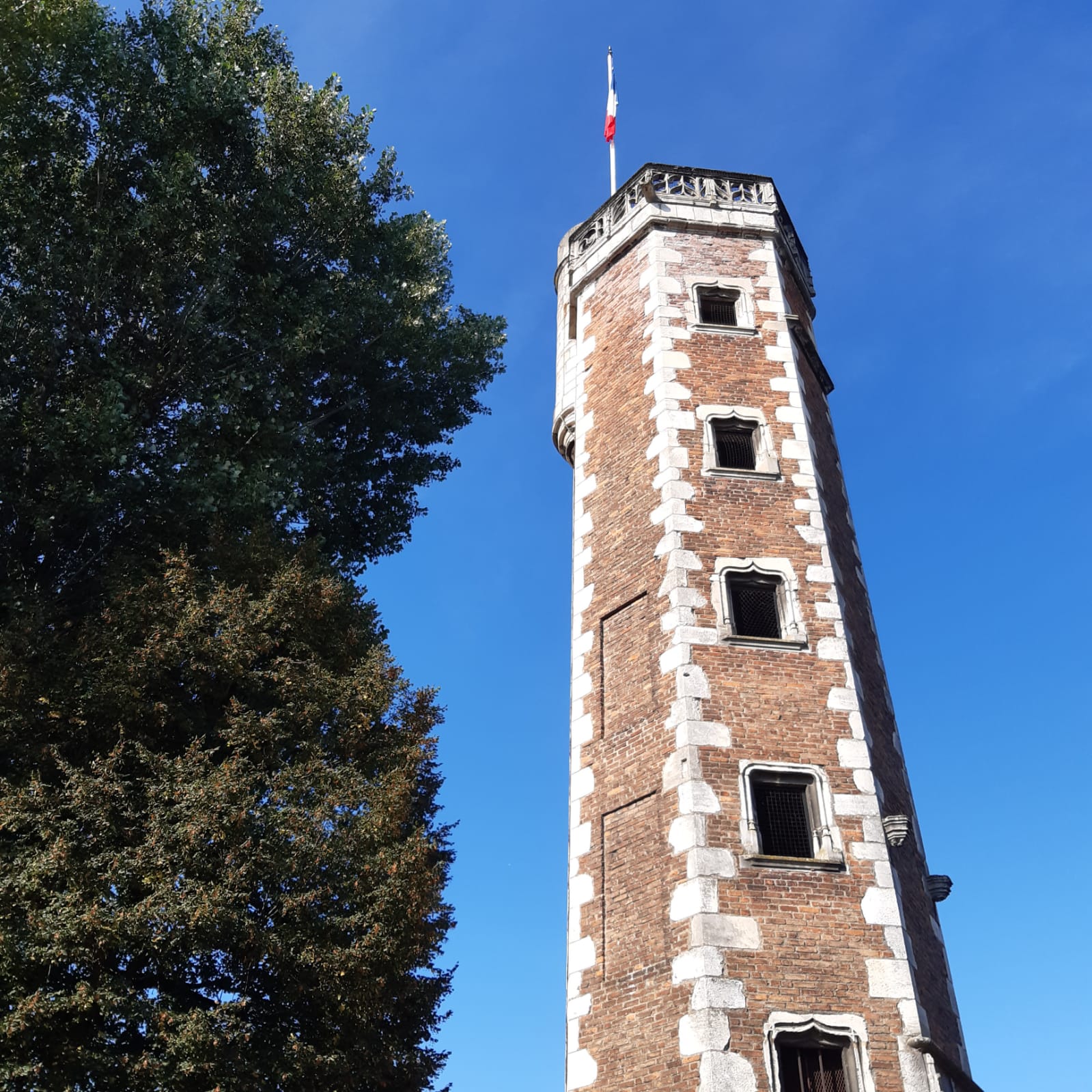 Tour de Chalon que nous n'avons vue qu'à la faveur d'une erreur d'itinéraire 