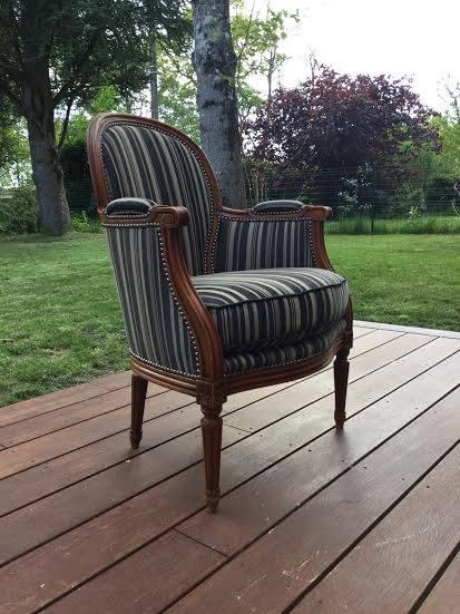  atelierlesrenaissances tapissierdecorateur relookingmeuble refectionfauteuil restaurationmobilier saintmedardenjalles saintaubindemedoc merignac lacanau bordeaux decoration pascalecoheleach